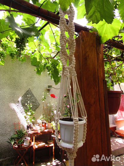 Кашпо в технике макраме