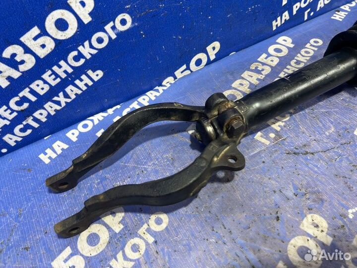 Передняя правая стойка амортизатора Mitsubishi