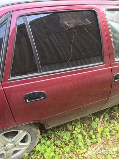 Дэу Нексия задняя правая дверь