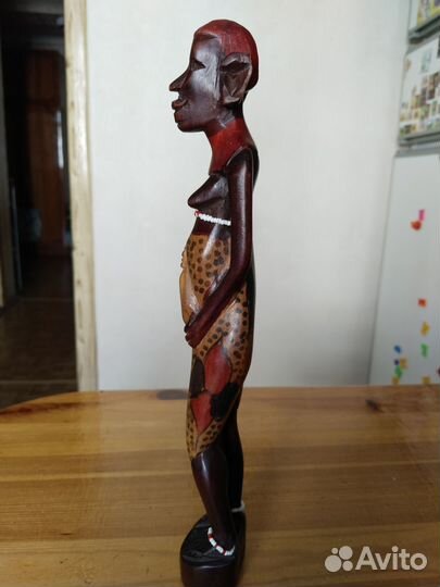 Деревянная статуэтка Африка