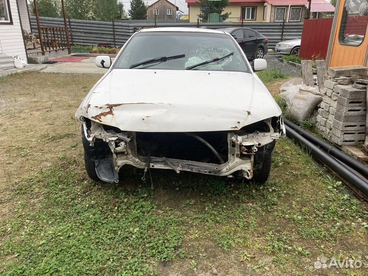 Toyota Carina 2.0 AT, 1998, битый, 300 000 км