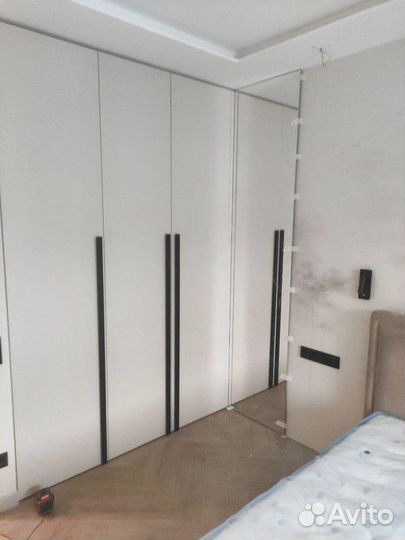 Зеркало настенное