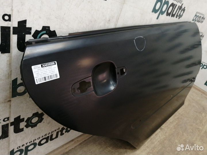 Дверь задняя правая 67113-33060 Toyota Camry