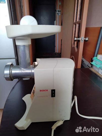 Электро мясорубка Bosch MFW 1501