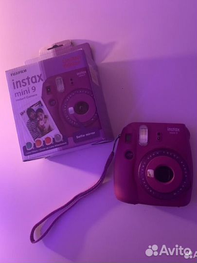 Пленочный фотоаппарат instax