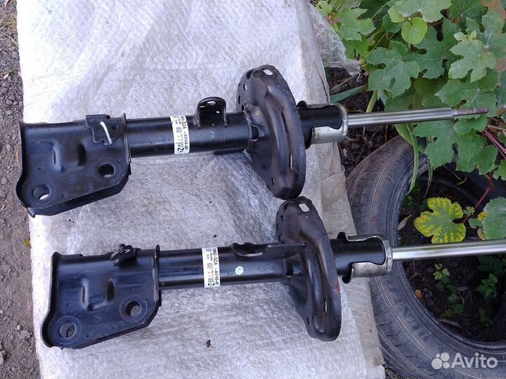 Армотизатор передний левый правый Honda Pilot 2