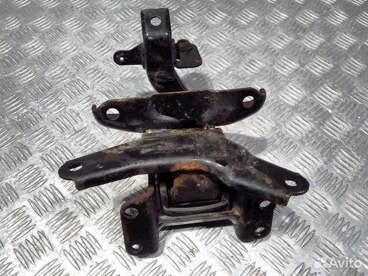 Подушка крепления двигателя Kia Carens 2 (UN) 2007