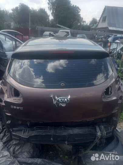 Крышка багажника Kia Ceed JD хэтчбэк