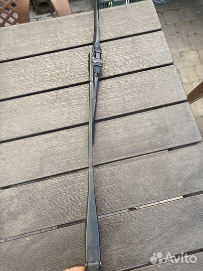 Поводок дворника правый opel astra h