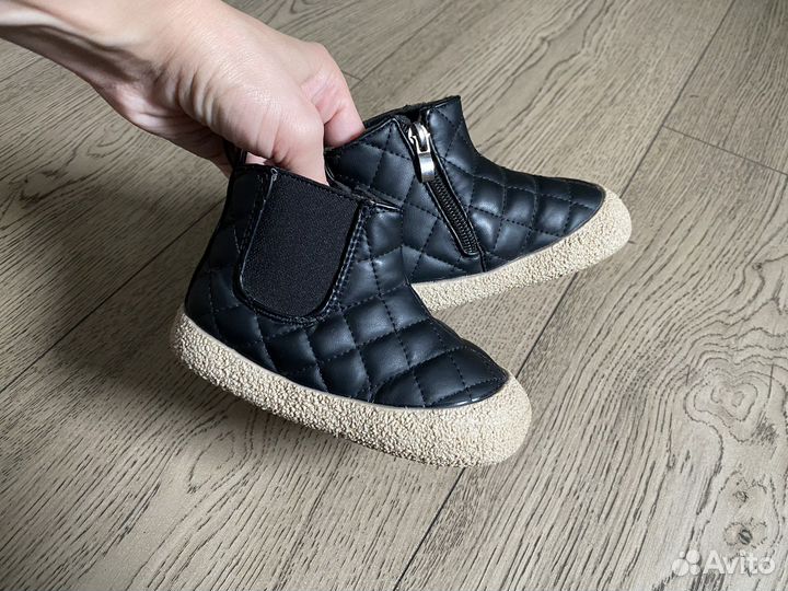 Осенние ботинки на мальчика/девочку демисезон 22 р