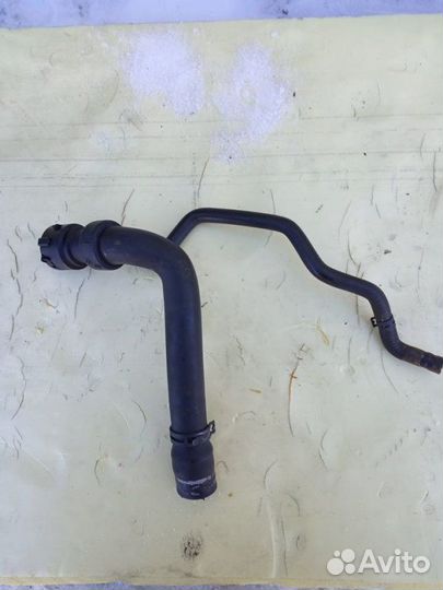 Патрубок радиатора Audi A4 B7 ALT