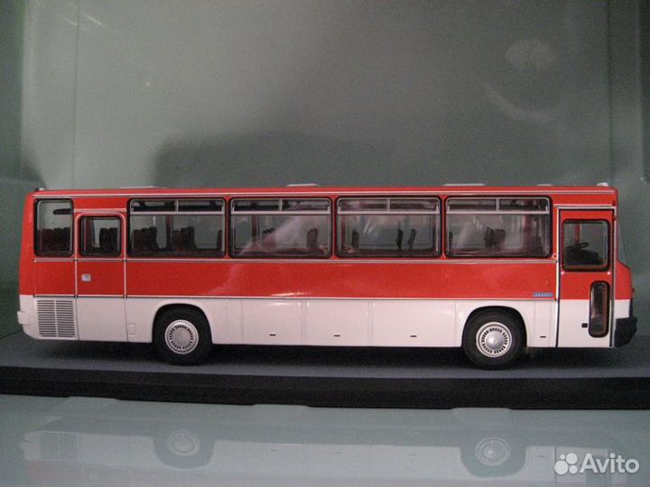 Ikarus Икарус 256.54 (1985) Красно-белый Classicbu