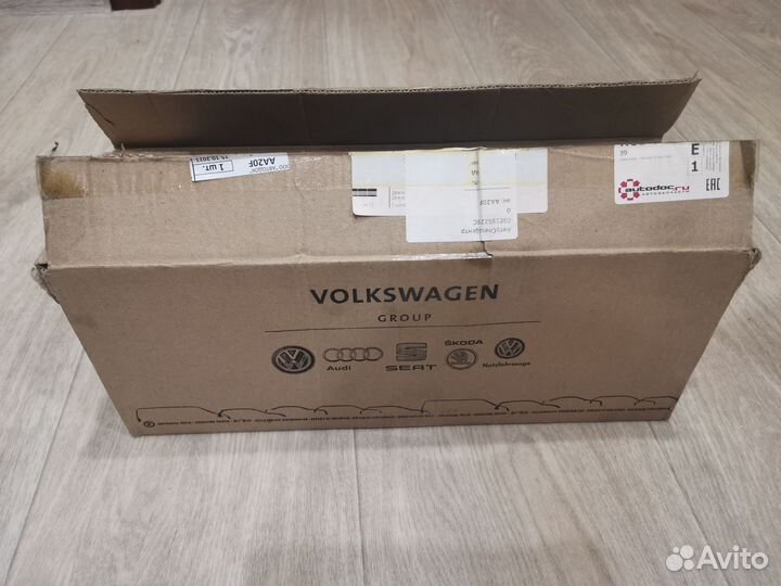 Комплект цепи грм 1 4 tsi 03C198229C