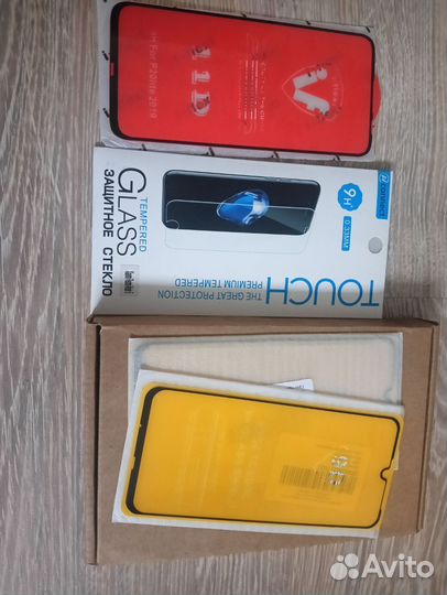 Защитное стекло на телефон