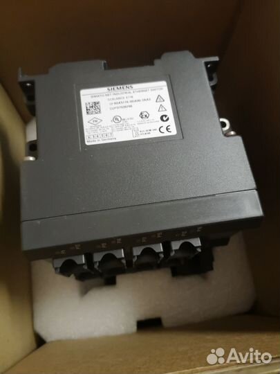 Коммутатор Siemens 6GK5116-0BA00-2AA3