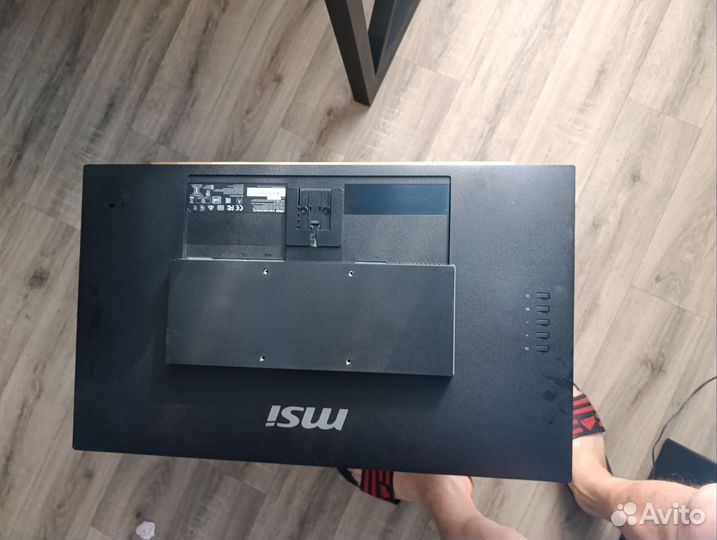 Монитор msi