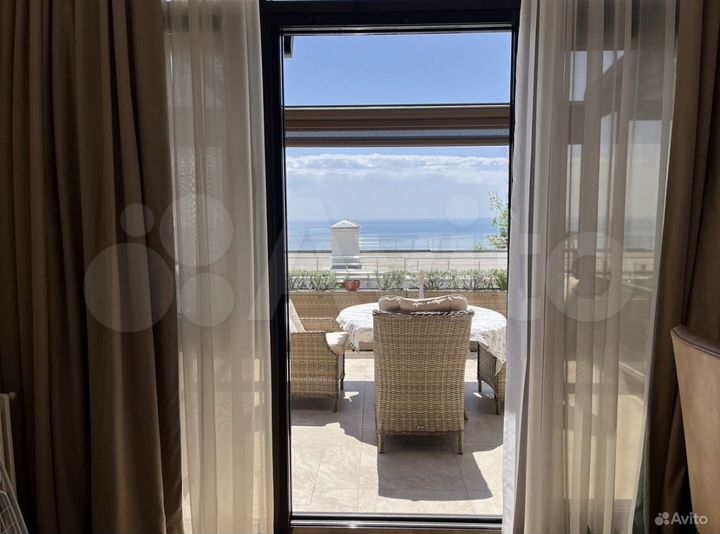 2-к. квартира, 89 м², 1/3 эт.