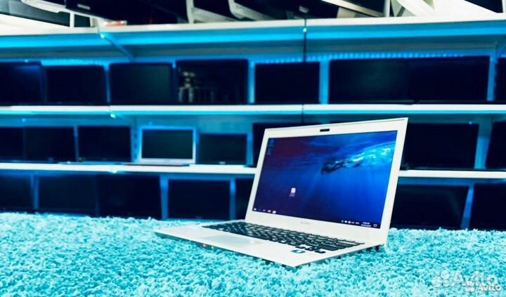 Ноутбук sony vaio i3