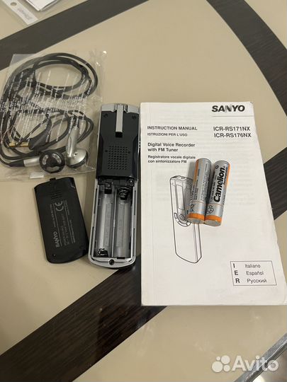 Цифровой диктофон Sanyo ICR-rs171nx, как новый