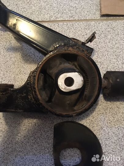 Опора двигателя