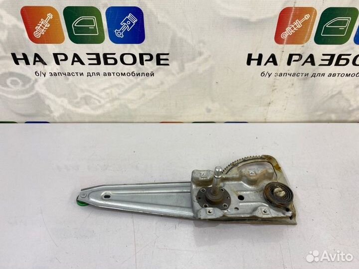 Стеклоподъемник задний правый Toyota Avensis T270