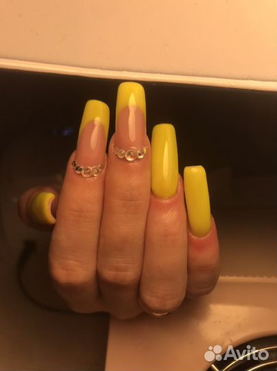 Наращивание ногтей