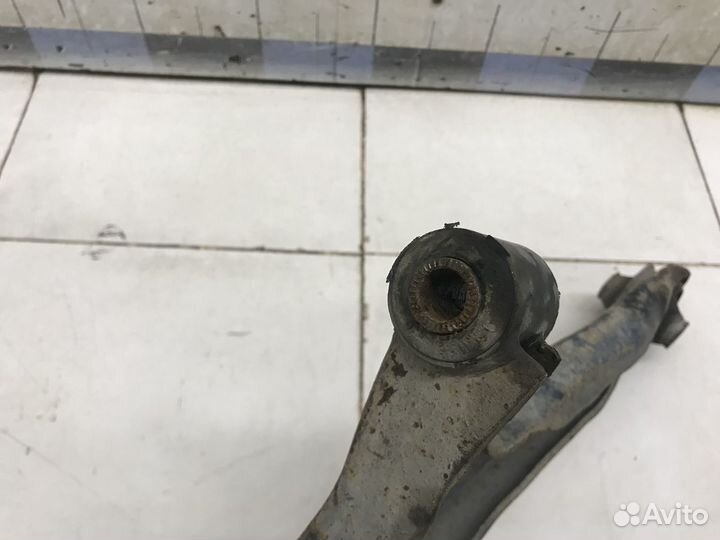 Рычаг передний правый M2 (2010-1014)