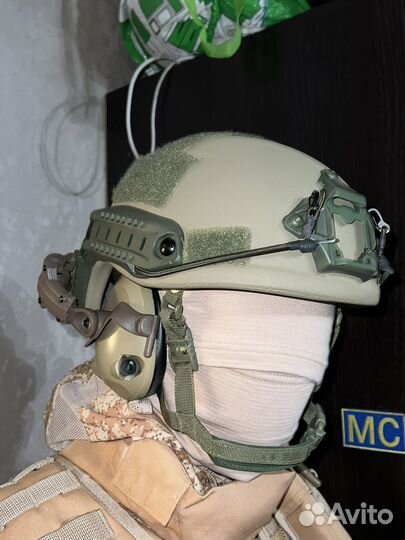 Шлем бр2 с наушниками