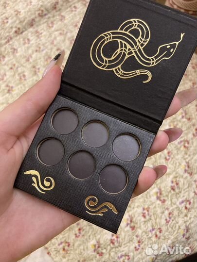 Tammy Tanuka змейка пустая палетка мини фоомат