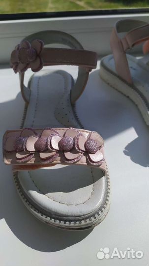 Сандалии для девочки