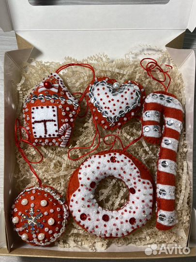 Набор елочных игрушек из фетра ручной работы