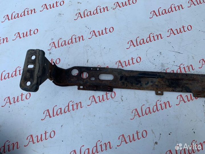 Опора радиатора Ford Focus 3 седан 1.6 2011
