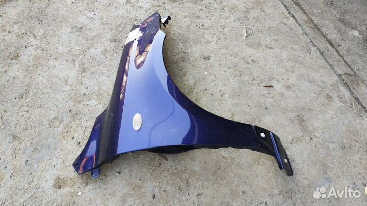 Крыло переднее правое Mazda Demio DY3W ZJ-VE 2004