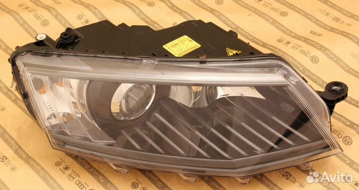Фара правая skoda octavia 3 12-16 BI-xenon LED