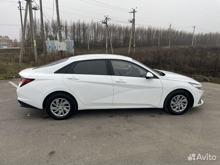 Hyundai Elantra 1.6 AT, 2022, 45 000 км