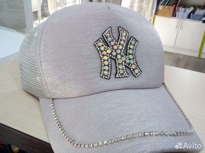 Бейсболки женские разных цветов