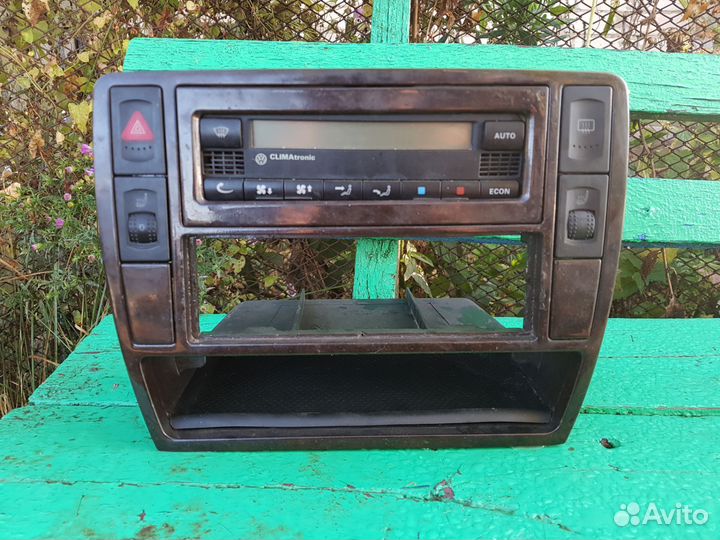 Рамка Volkswagen Passat Б5 1.6-AHL / 99г