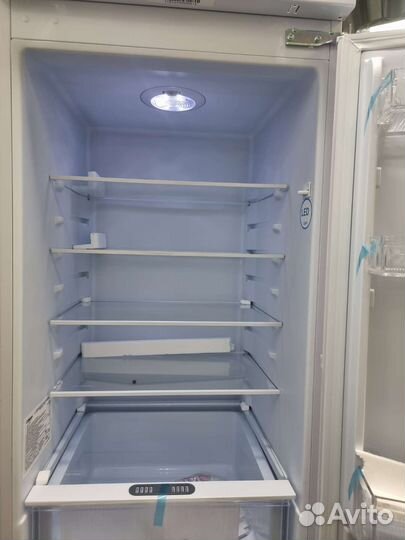 Встраиваемый холодильник Hansa