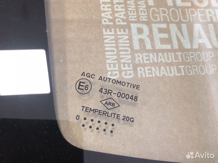 Стекло кузовное глухое левое Renault Duster 2020