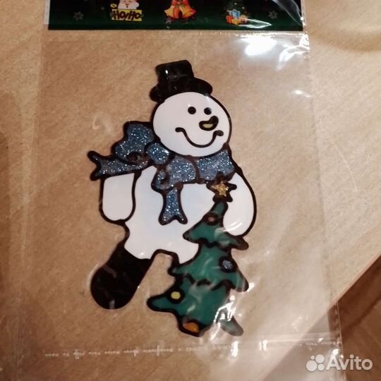 Новогодняя наклейка на окно