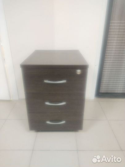 Тумба выкатная