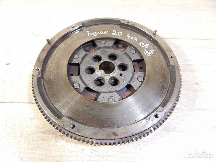 Маховик VW Tiguan 2.0 CBA Полный привод (135 зуба)