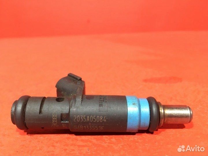 Форсунка Audi A4 B6 2004