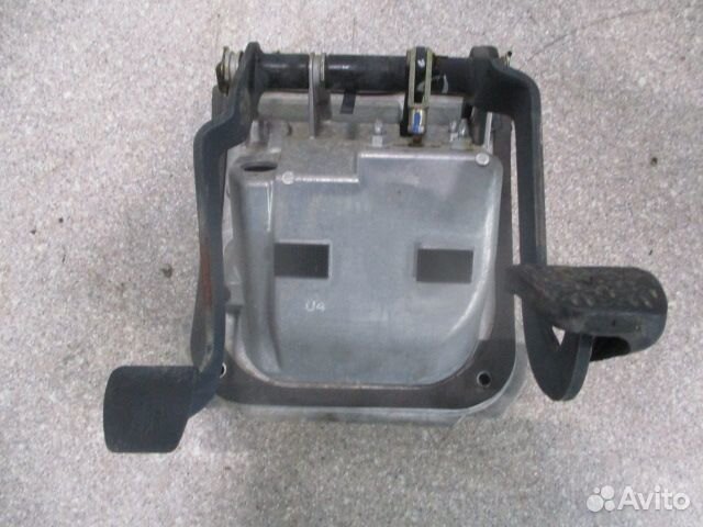 Педальный узел в сборе с главным тормозным краном