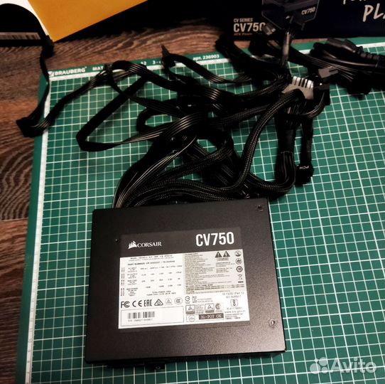 Блок питания Corsair CV750
