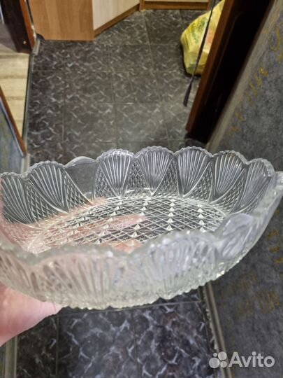 Хрустальная ваза