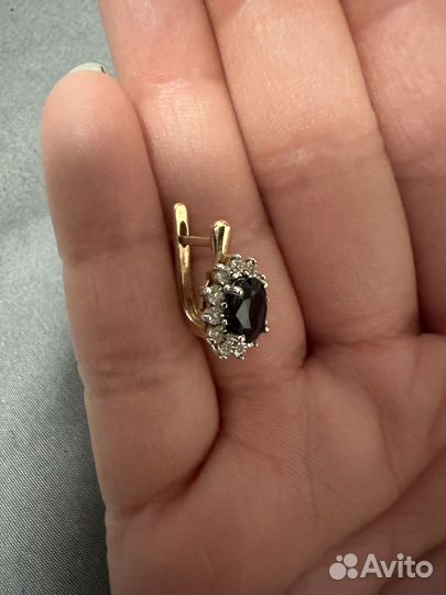 Потеряла сережку желтое золото