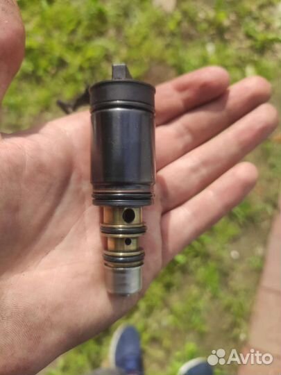 Электромагнитный клапан компрессора кондиционера