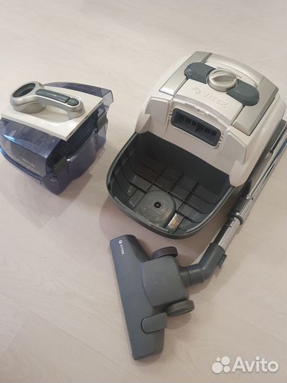 Пылесос Vitek VT-1833 PR