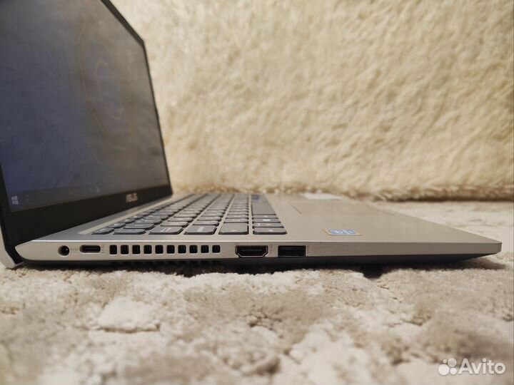 Мощный ноутбук Asus SSD